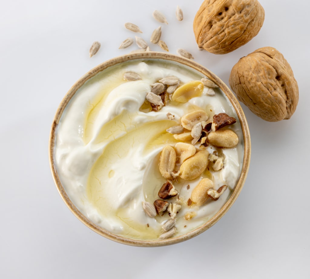 Griechischer Joghurt mit Nüssen und Honig Rezept