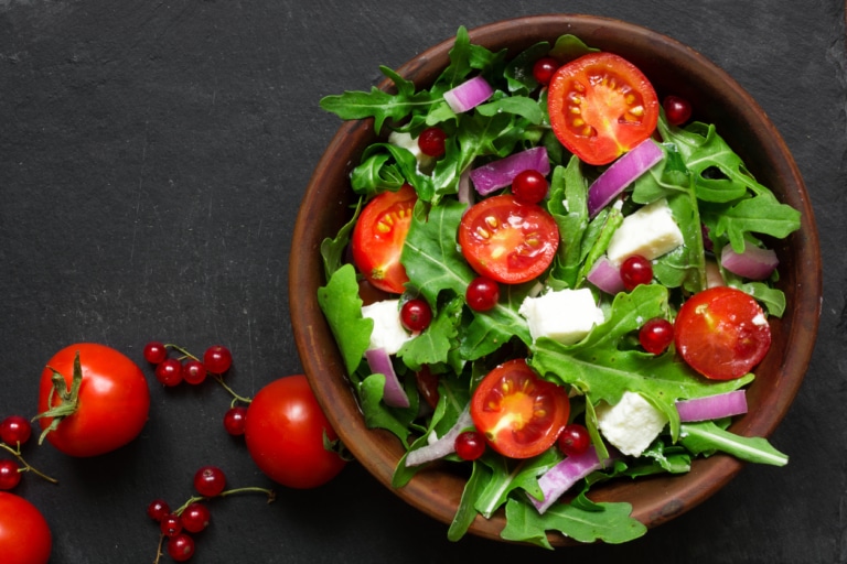 Rucola-Salat mit Kirschtomaten und Feta Rezept
